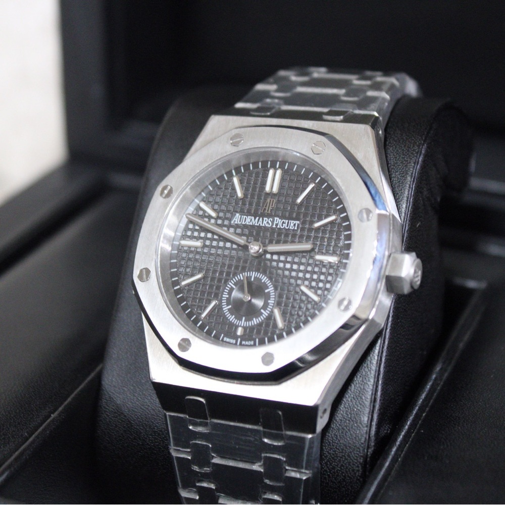 🚨 SOLD Automatic watch -Price Firm